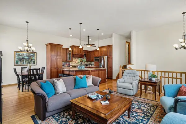 15636 Chasewood Court, Rosemount, MN 55068