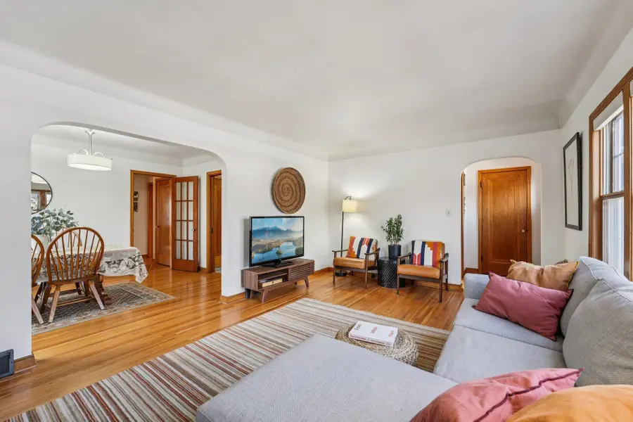 1002 Livingston Avenue, West Saint Paul, MN 55118 - #3