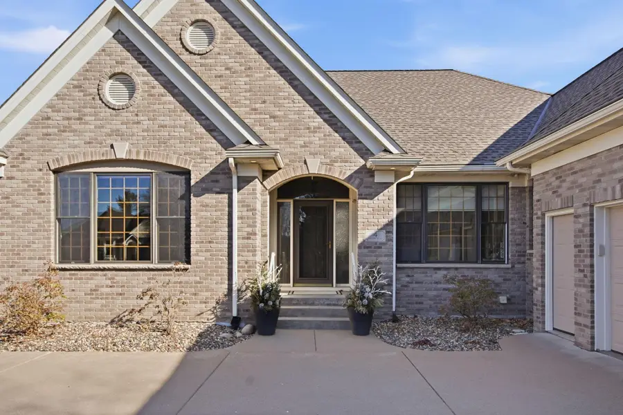 4 Pearson Place, North Oaks, MN 55127 - #3