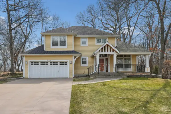 890 Fernbrook Lane N, Plymouth, MN 55447