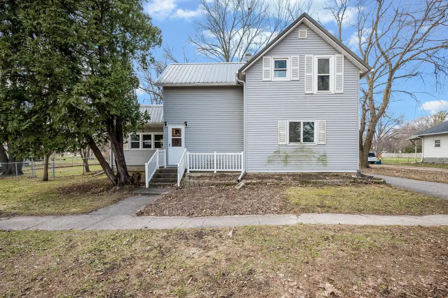 408 1st Avenue W, Swea City, IA 50590 - #2