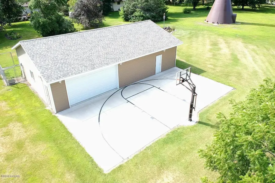 404 S Clayborn Avenue, Parkers Prairie, MN 56361 - #2