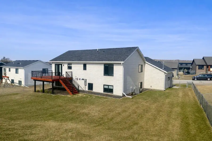 744 Towne Drive Ne, Byron, MN 55920 - #2