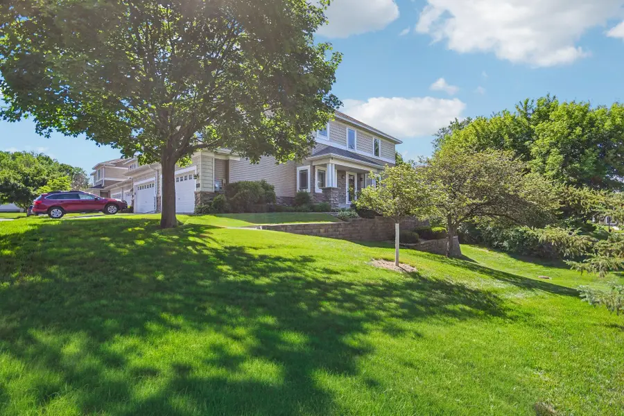 630 Sutherland Drive, Woodbury, MN 55129 - #2