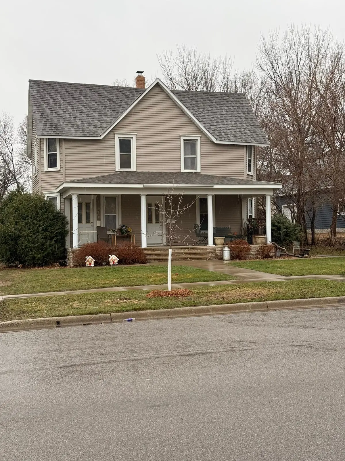 504 W Marshall Street, Marshall, MN 56258 - #1