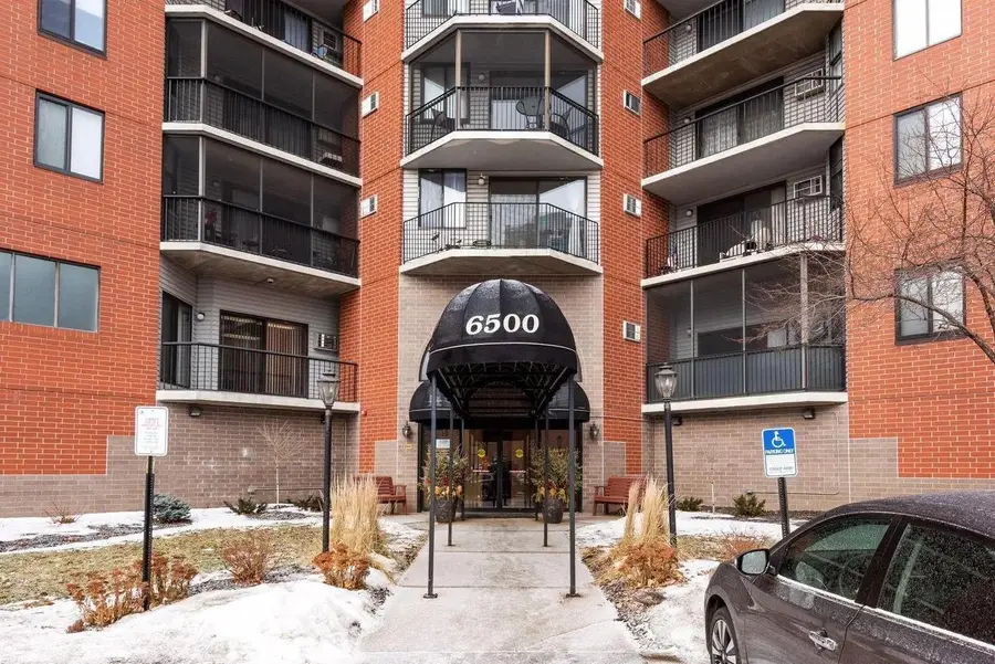 6500 Woodlake Drive #313, Richfield, MN 55423 - #2