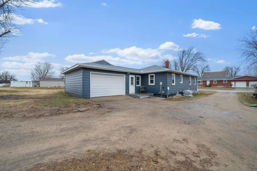 527 4th Street N, Sauk Centre, MN 56378 - #2