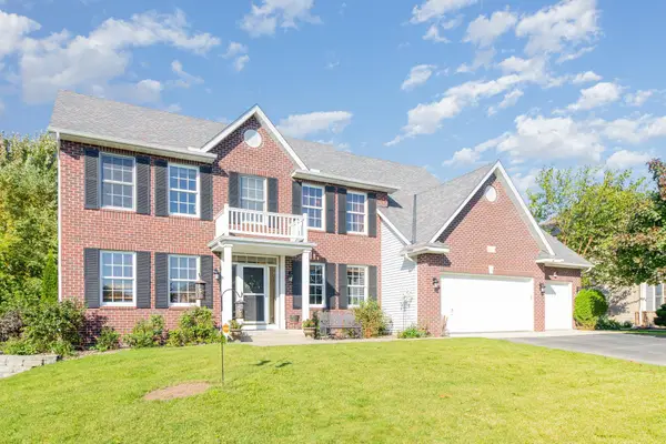 21217 Ixonia Lane, Lakeville, MN 55044