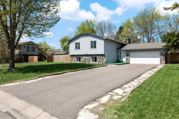 909 120th Avenue Nw, Coon Rapids, MN 55448