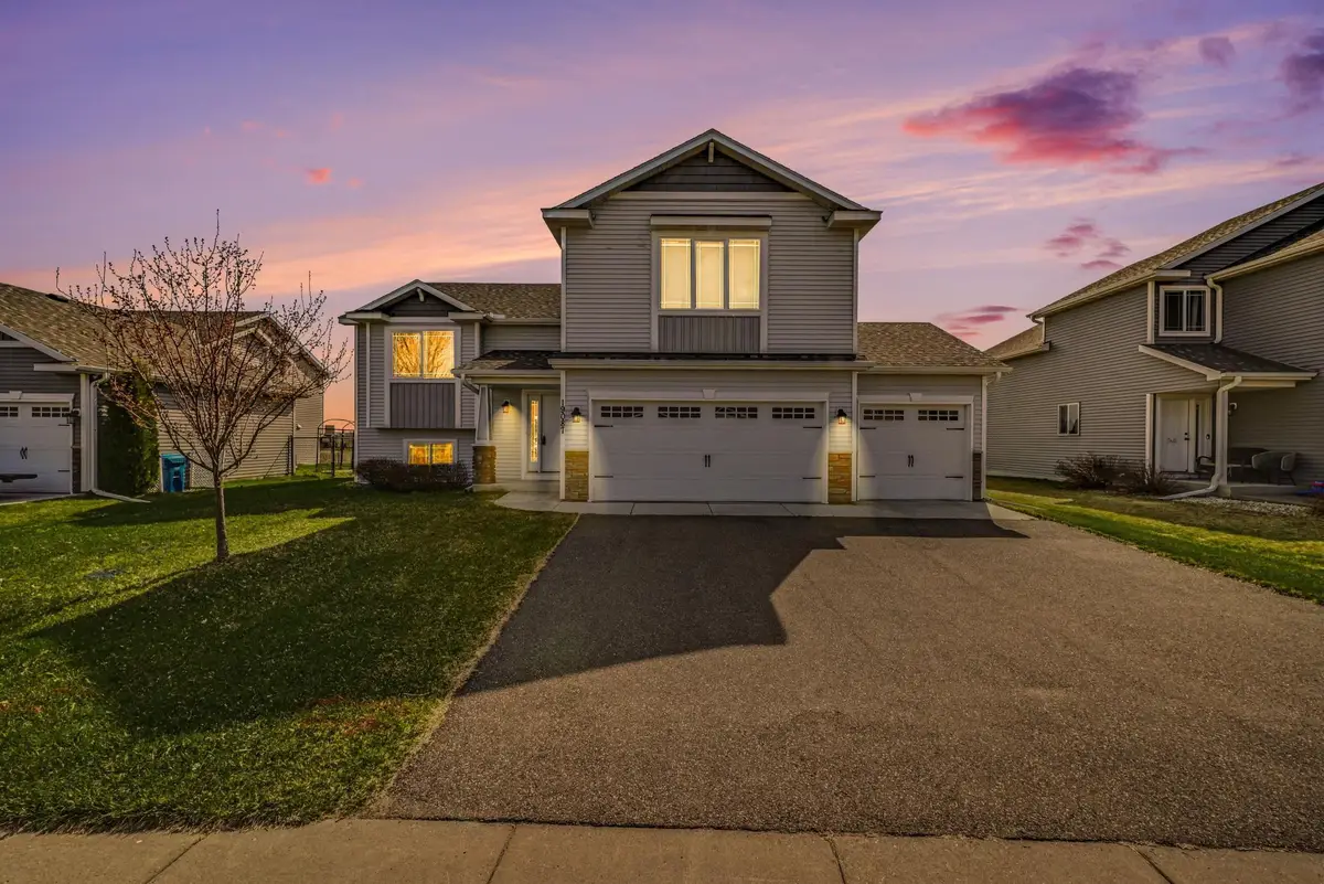 19087 Ivanhoe Drive Nw, Elk River, MN 55330 - #1