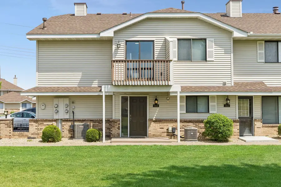7515 Vinewood Court N, Maple Grove, MN 55311 - #2