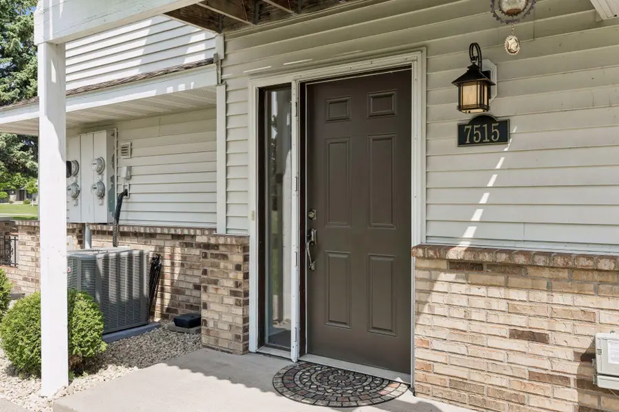 7515 Vinewood Court N, Maple Grove, MN 55311 - #3