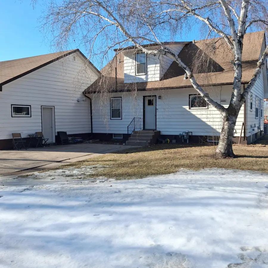 912 3rd Street Ne, Roseau, MN 56751 - #2