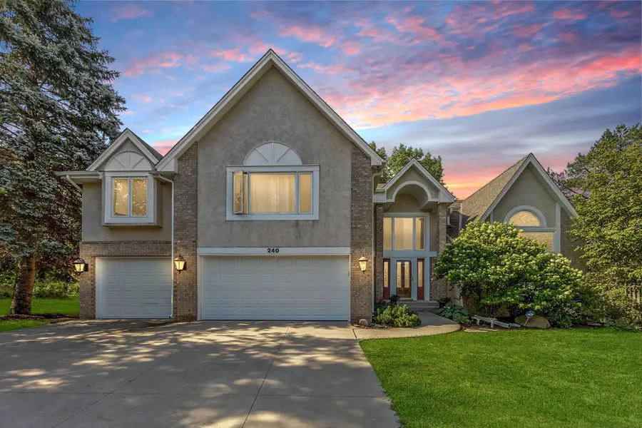 240 Cottonwood Drive, Vadnais Heights, MN 55127 - #2