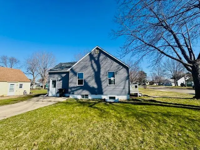 316 Lawrence Street, Marshall, MN 56258 - #2