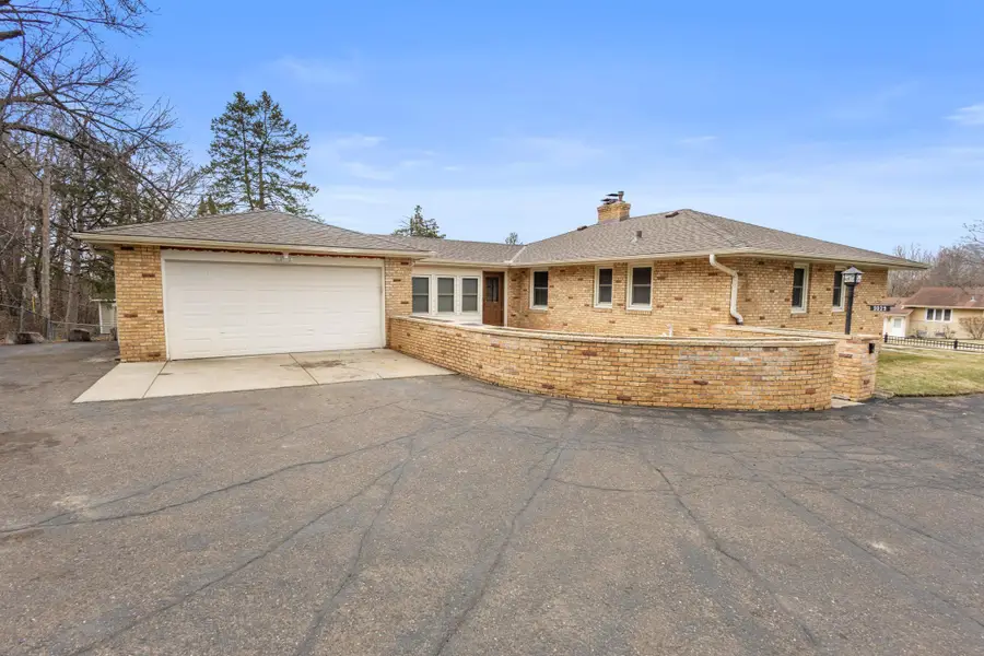 3029 Silver Lake Road Ne, Saint Anthony, MN 55418 - #2