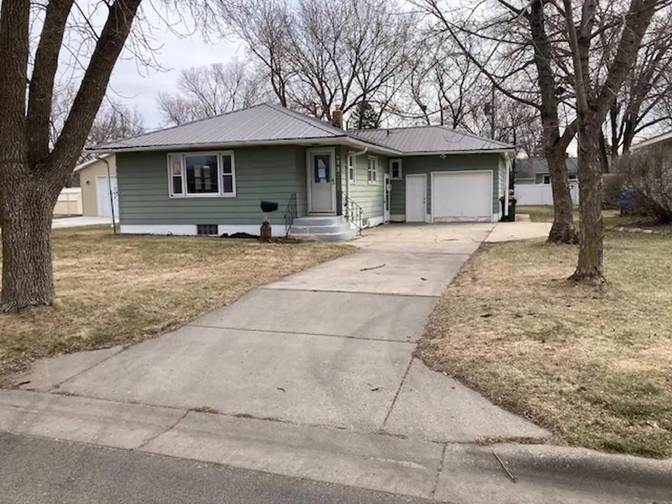 633 Stearns Avenue, Paynesville, MN 56362 - #1