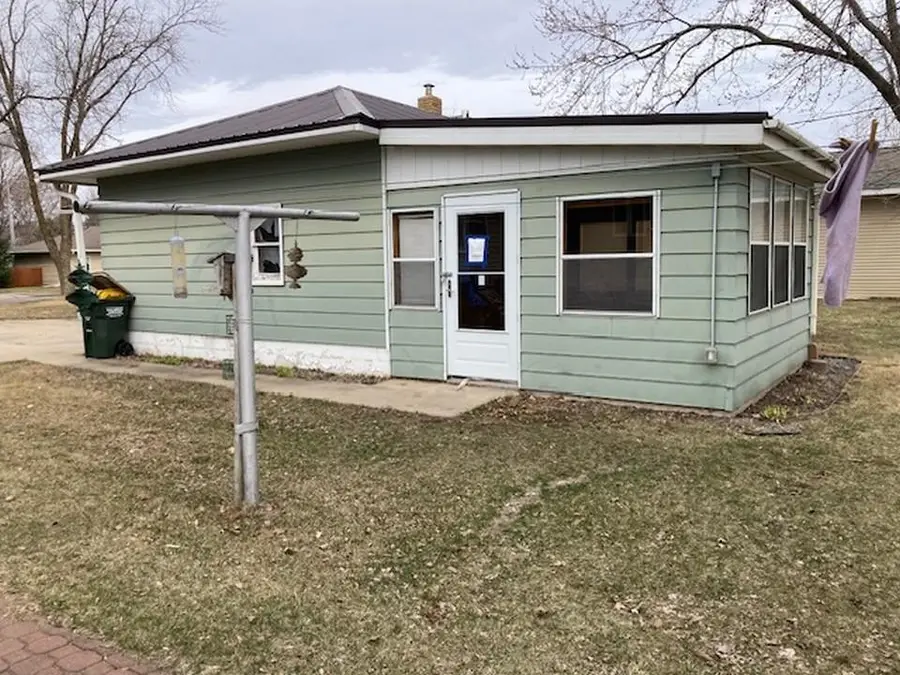 633 Stearns Avenue, Paynesville, MN 56362 - #2