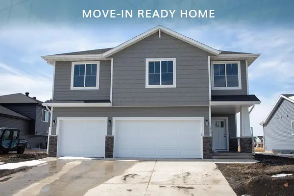 213 Lionheart Drive, Horace, ND 58047