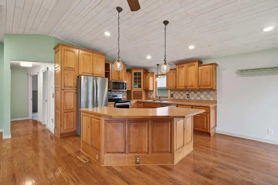 8381 Knollwood Drive, Mounds View, MN 55112 - #3