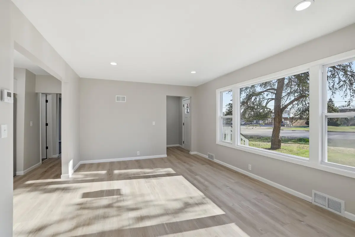 6019 W Broadway Avenue, New Hope, MN 55428 - #1