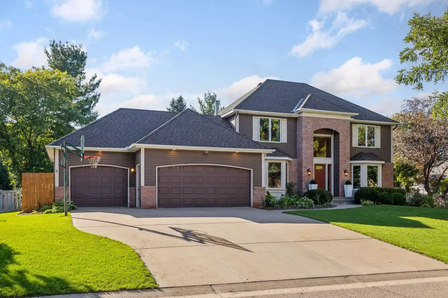 5955 Parkwood Drive, Shoreview, MN 55126 - #2