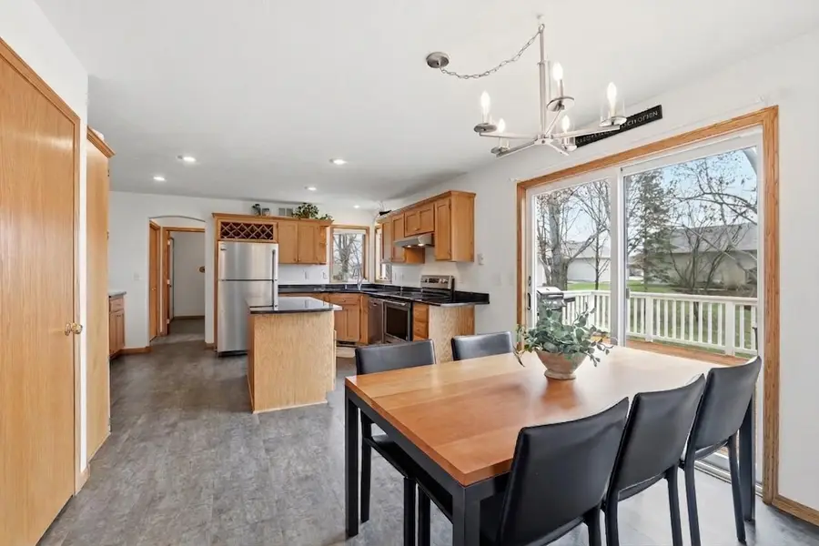 905 Horizon Circle, Belle Plaine, MN 56011 - #3