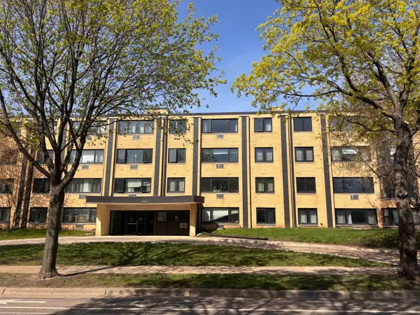 2500 Blaisdell Avenue #404, Minneapolis, MN 55404