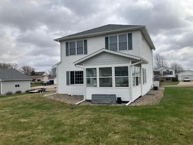 1305 5th Street Ne, Waseca, MN 56093 - #3