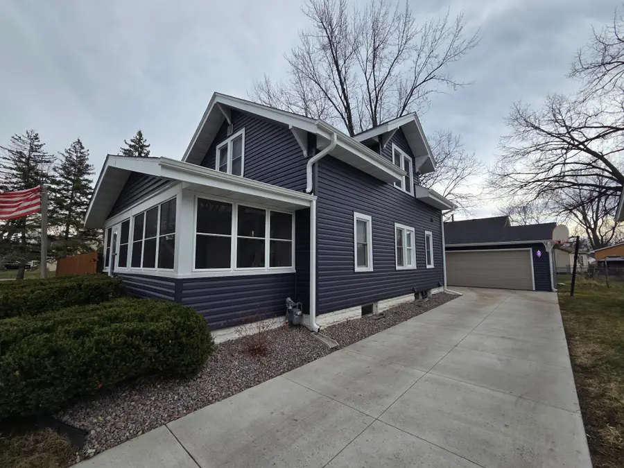 2040 Stillwater Avenue E, Saint Paul, MN 55119 - #2