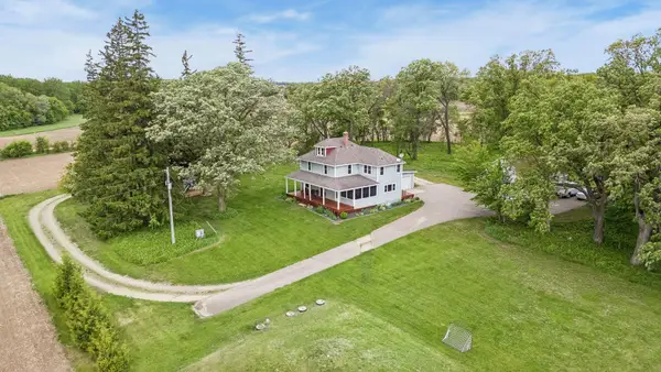 27850 Iberia Avenue, Lakeville, MN 55044