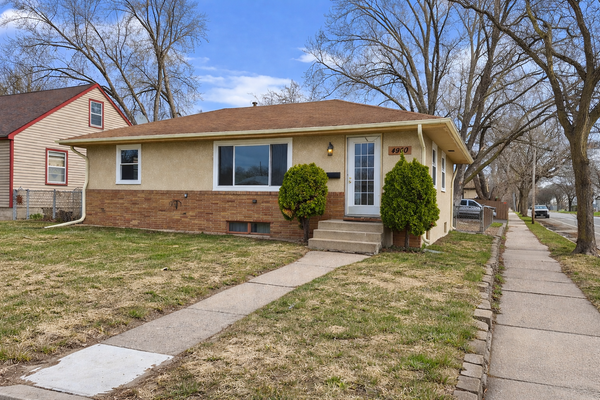 4900 Russell Avenue N, Minneapolis, MN 55430