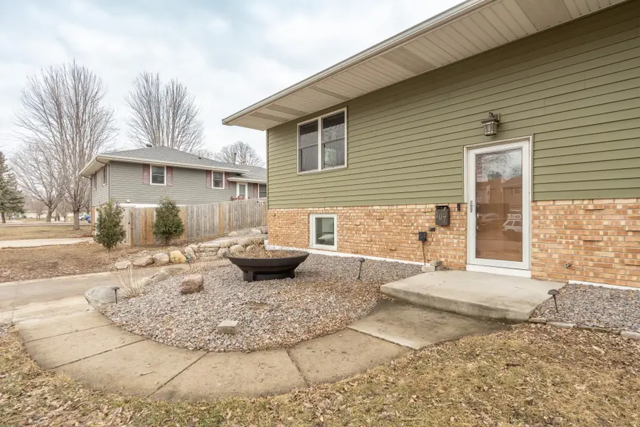 107 S Belmont Drive, Mankato, MN 56001 - #3