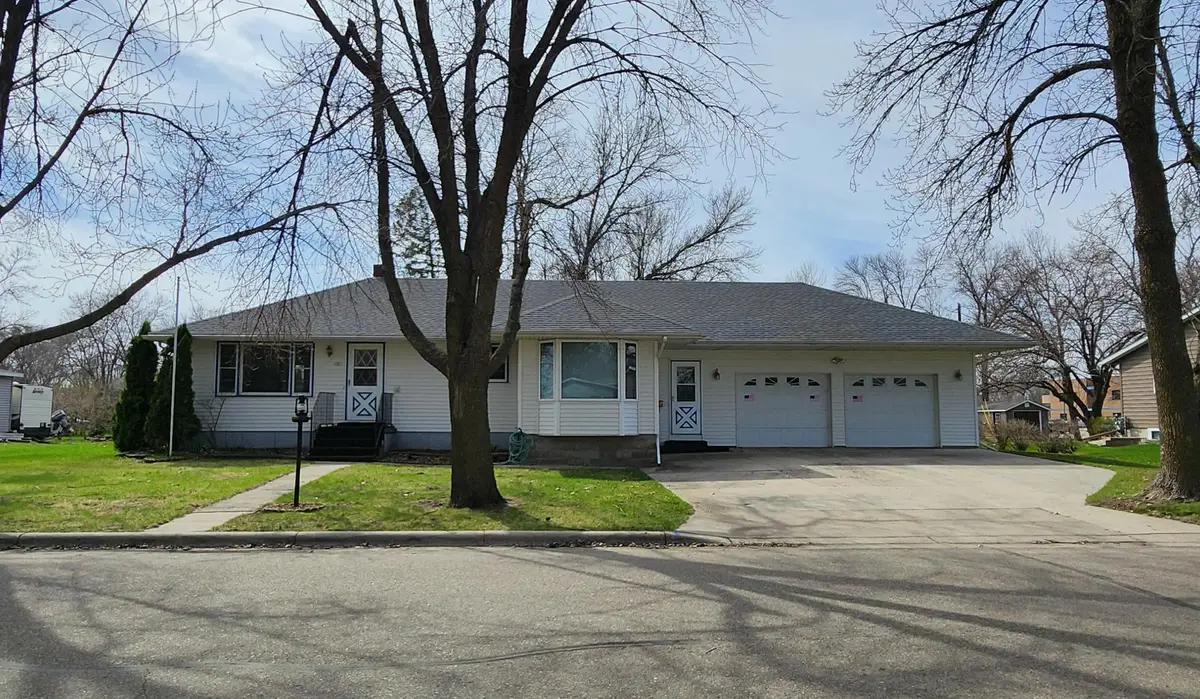 101 Elm Grove Lane, Prinsburg, MN 56281 - #1