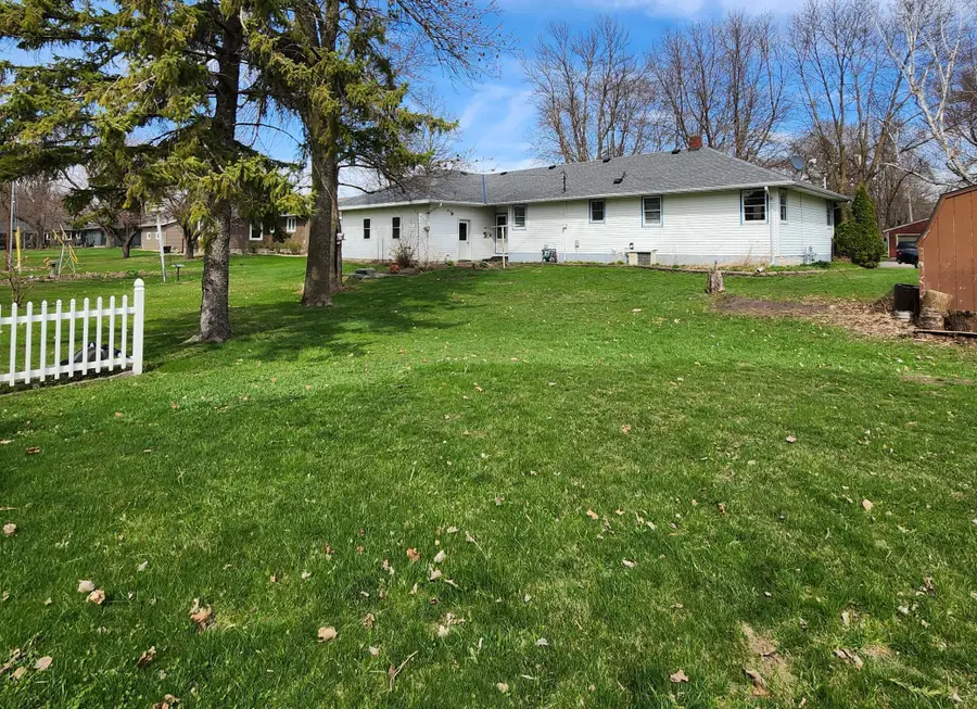 101 Elm Grove Lane, Prinsburg, MN 56281 - #2