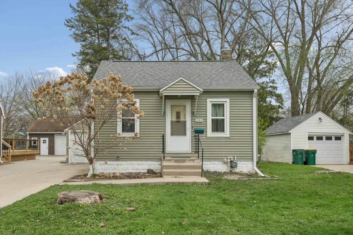 1244 10th Avenue Se, Rochester, MN 55904 - #1