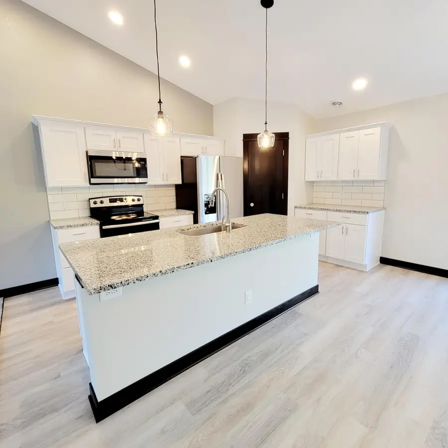 1066 Cullen Street, Saint Peter, MN 56082 - #3