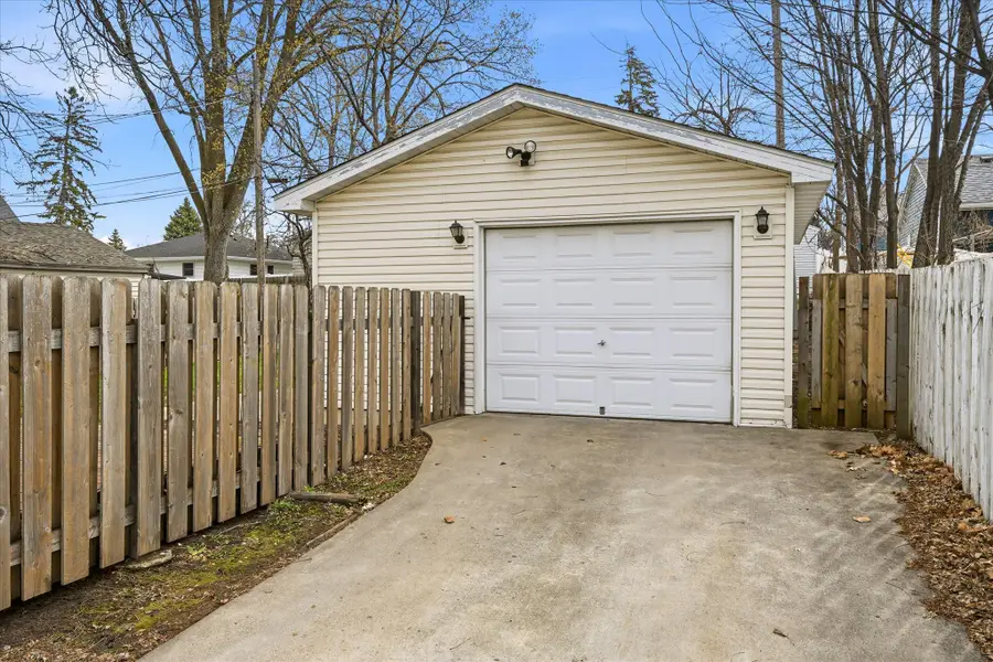 3541 Utah Avenue S, Saint Louis Park, MN 55426 - #3