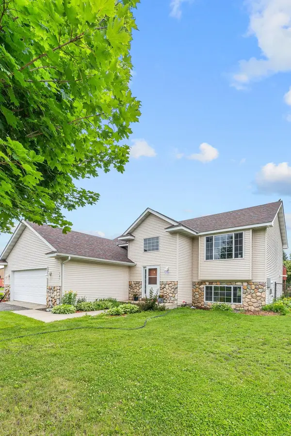303 Bavaria Lane, Waverly, MN 55390