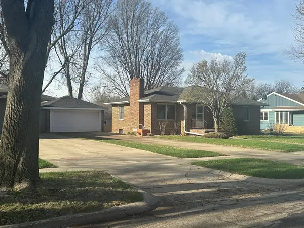 413 W Bishop Street, Luverne, MN 56156