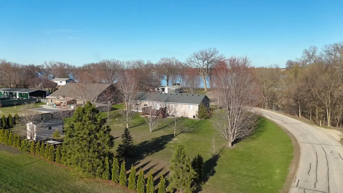 4806 22nd Street Ne, Willmar, MN 56201 - #1