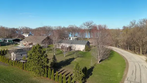 4806 22nd Street Ne, Willmar, MN 56201