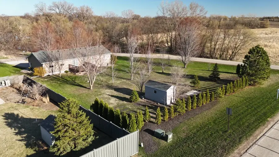 4806 22nd Street Ne, Willmar, MN 56201 - #2