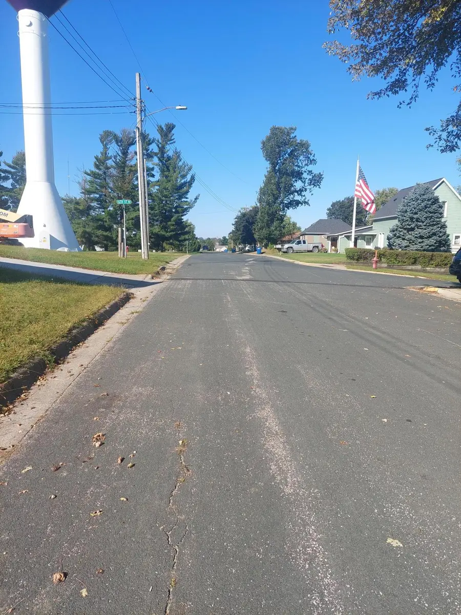 512 Park Avenue, Goodhue, MN 55027 - #3