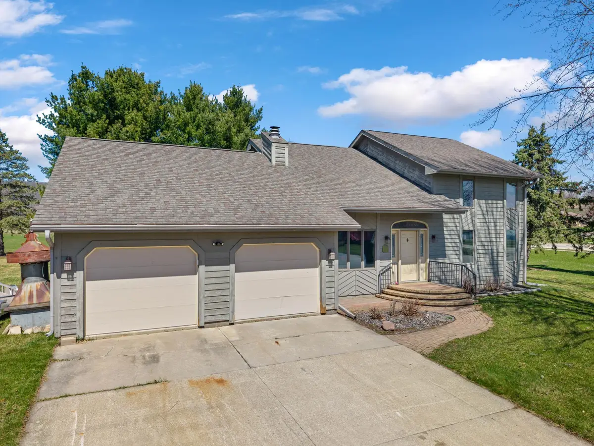 510 Mcintosh Road, La Crescent, MN 55947 - #1