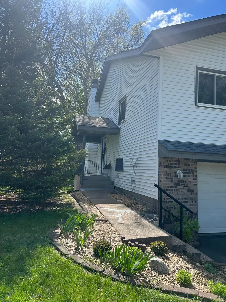 9843 Cavell Circle, Bloomington, MN 55438 - #2