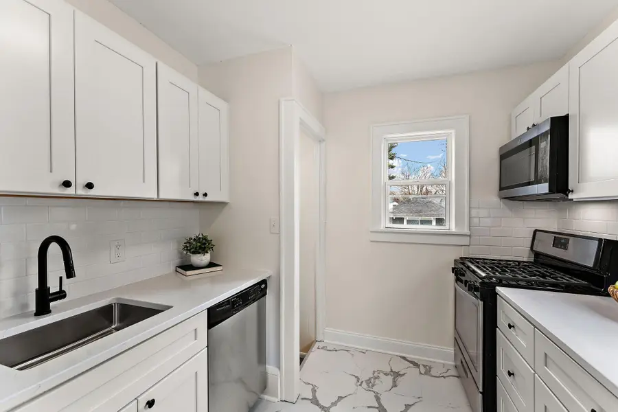 1810 Ross Avenue E, Saint Paul, MN 55119 - #3