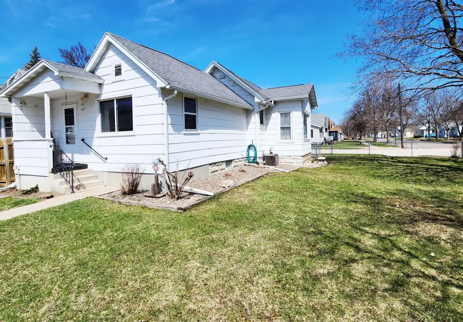 701 Olmstead Street, Winona, MN 55987 - #3