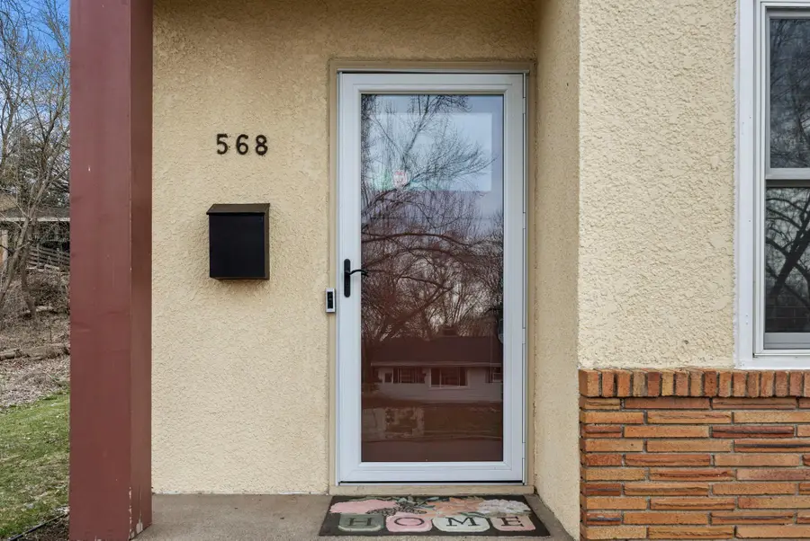 568 Frontenac Place, Saint Paul, MN 55104 - #3