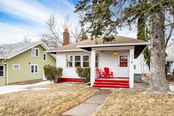 821 N 19th Avenue E, Duluth, MN 55812